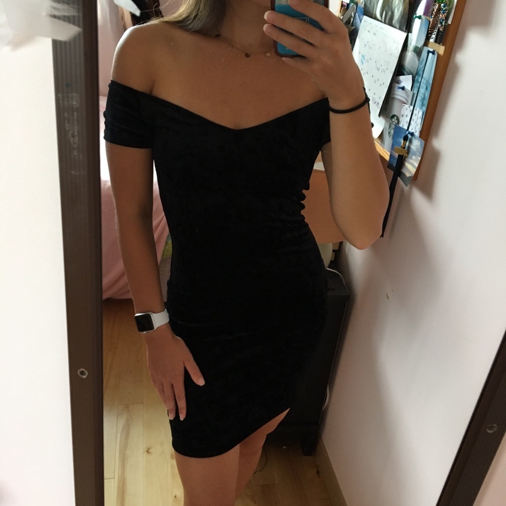 Garage Black Velvet Off Shoulder Bodycon Dress XS